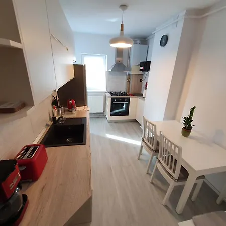 Апартаменты Sunny & Cozy *